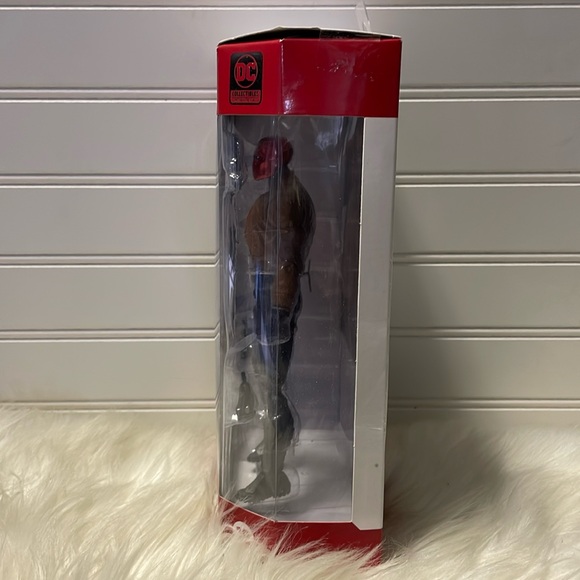 DC Collectibles- Red Hood DC Essentials 7โ Action Figure -NIB - Picture 5 of 13